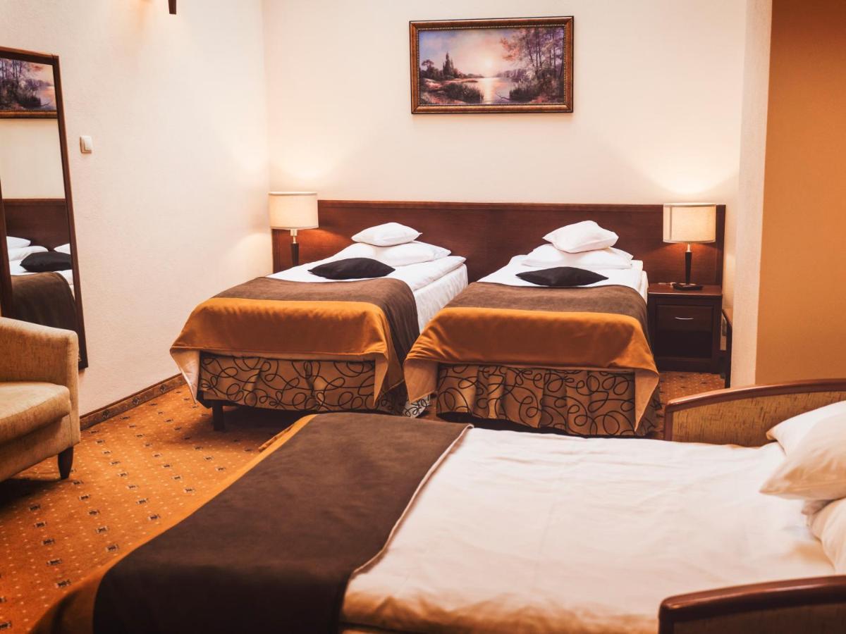 Hotel Osjann Biała Podlaska Esterno foto