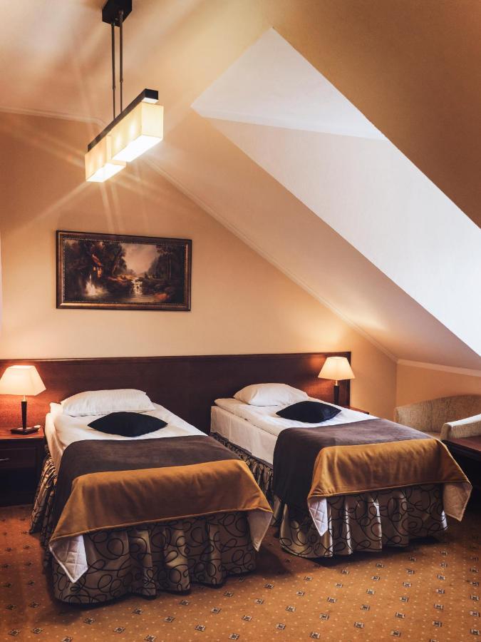 Hotel Osjann Biała Podlaska Esterno foto