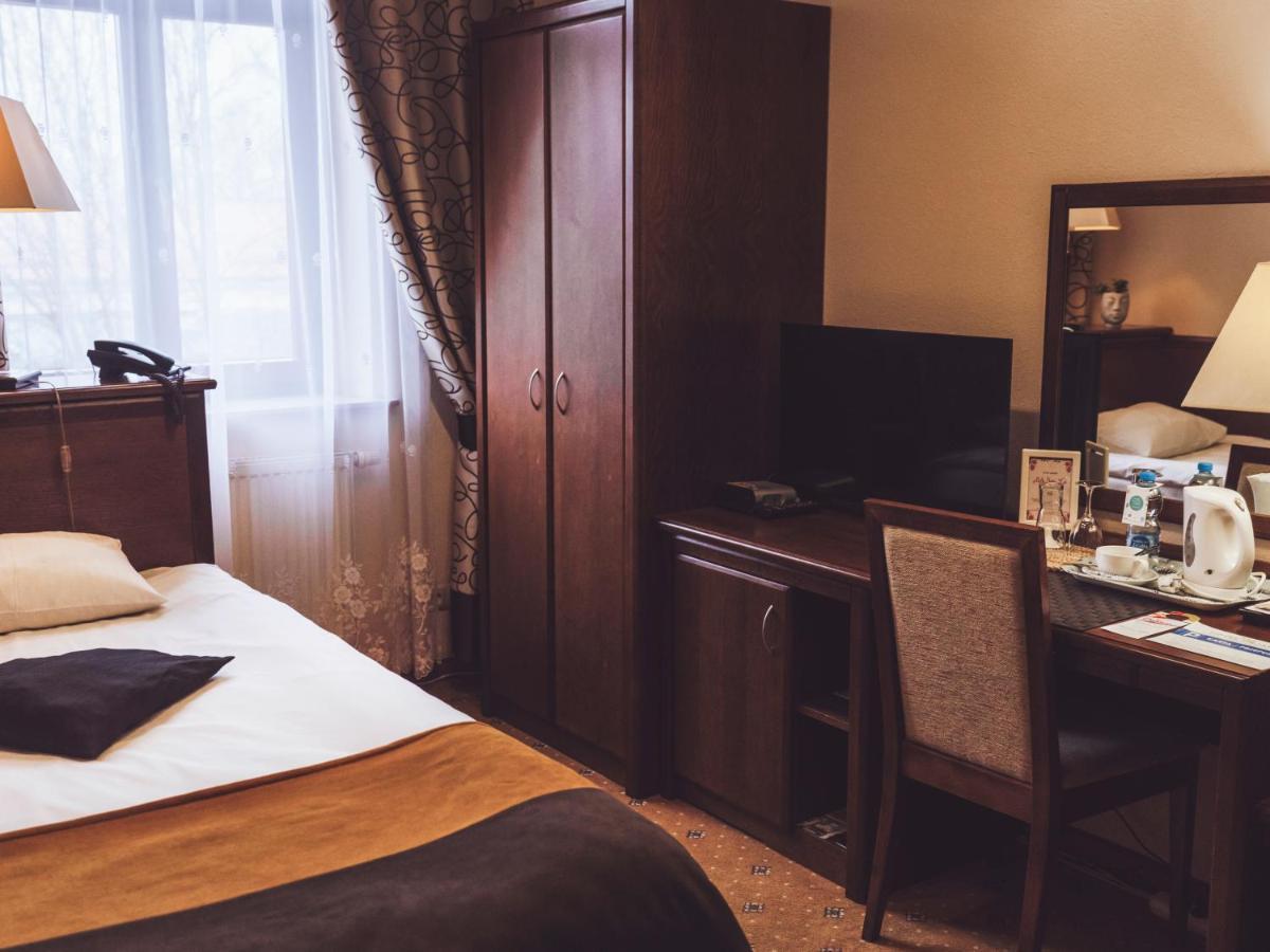 Hotel Osjann Biała Podlaska Esterno foto