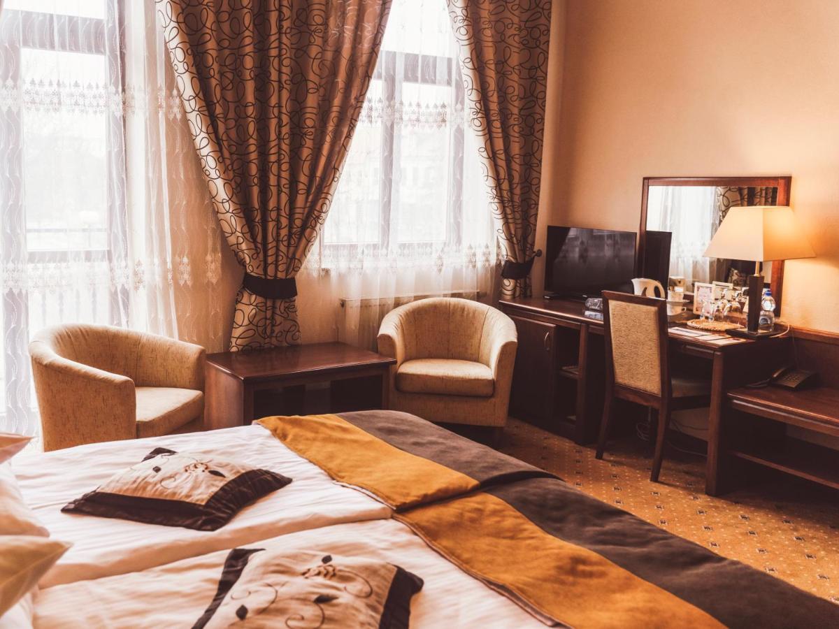 Hotel Osjann Biała Podlaska Esterno foto