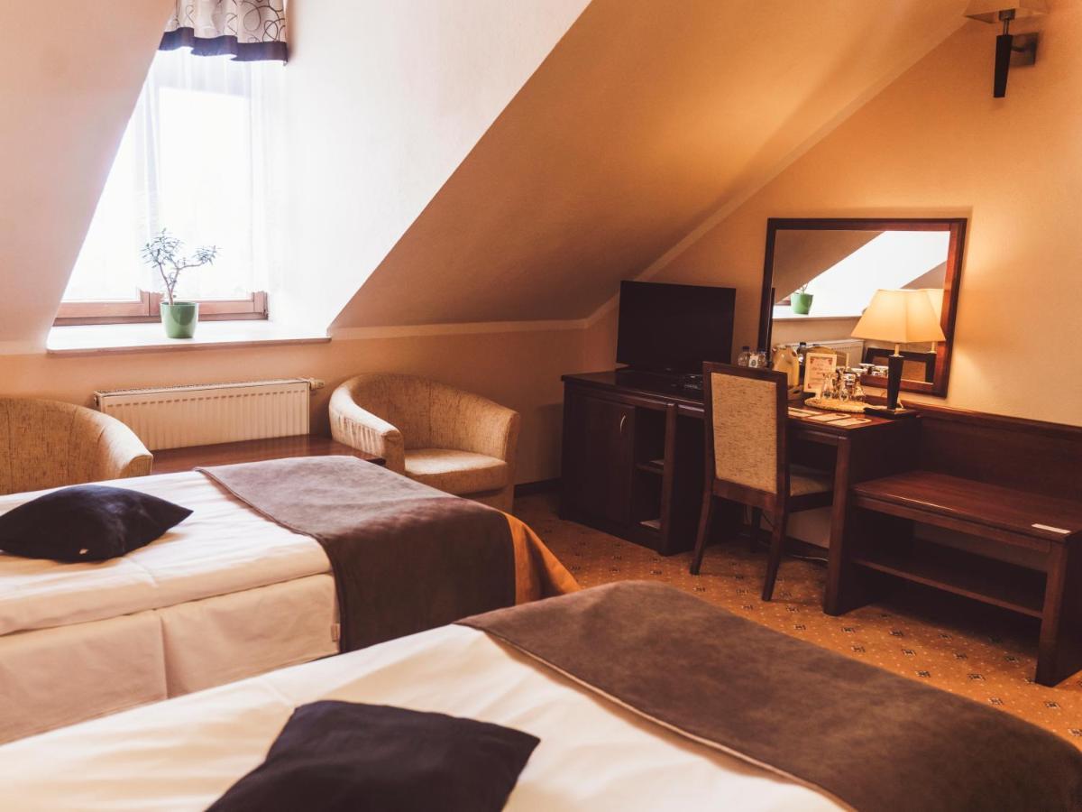 Hotel Osjann Biała Podlaska Esterno foto