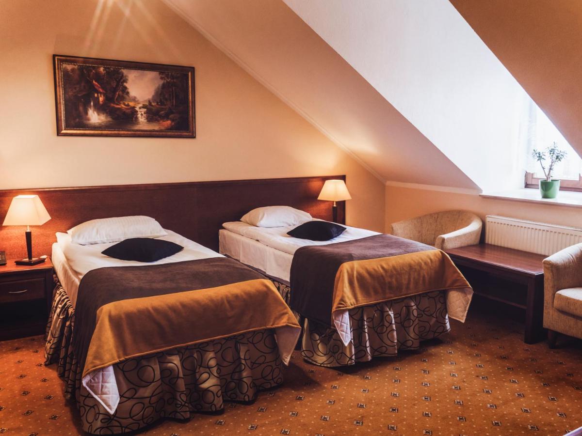 Hotel Osjann Biała Podlaska Esterno foto