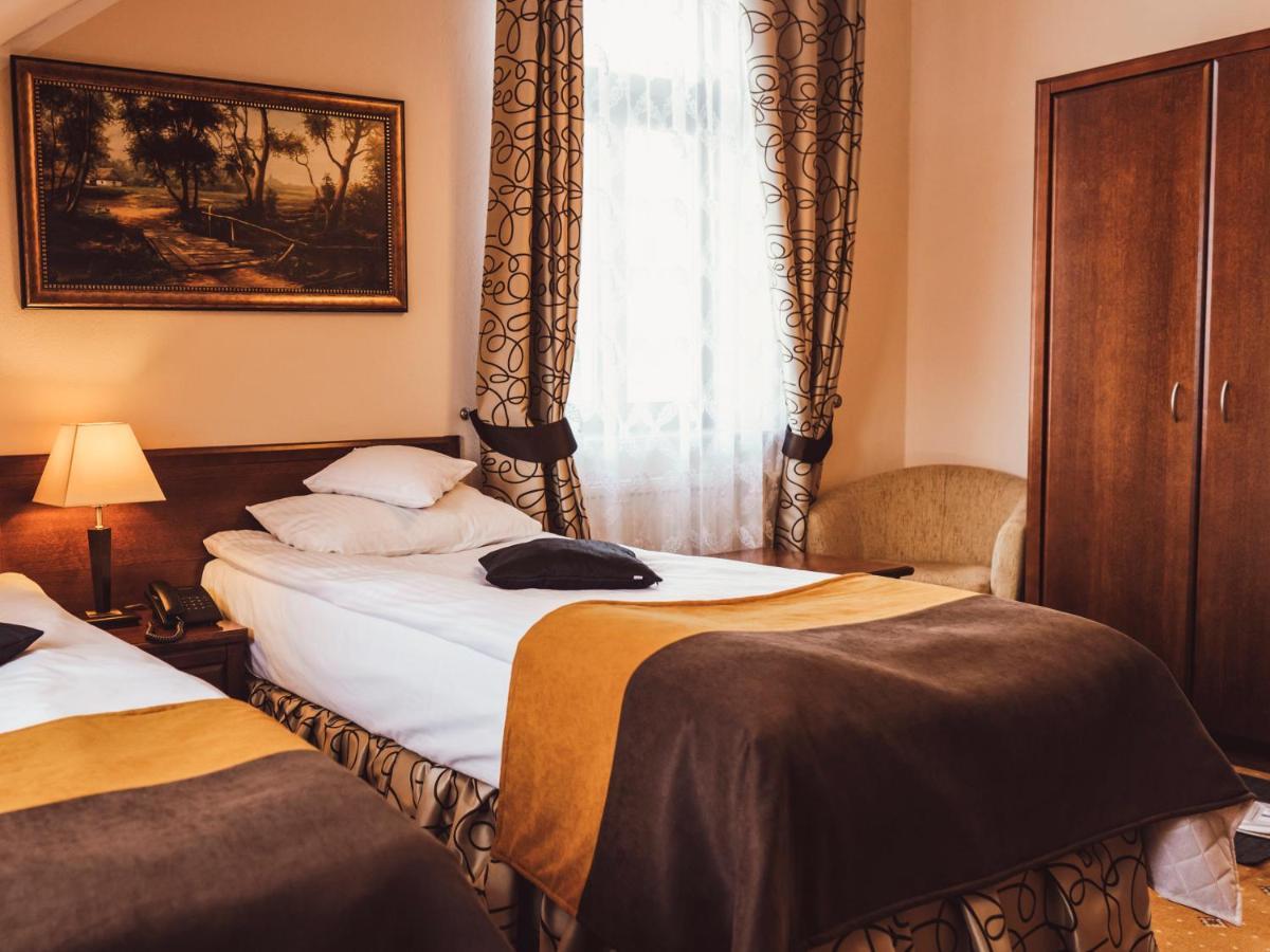 Hotel Osjann Biała Podlaska Esterno foto
