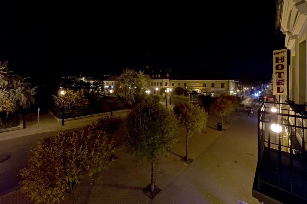 Hotel Osjann Biała Podlaska Esterno foto